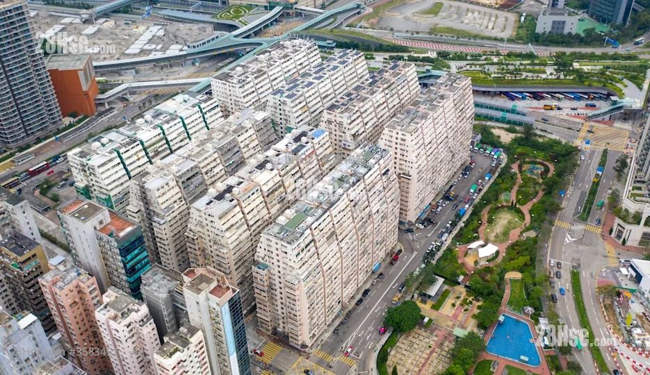 Man Wah Building Sell 5+ Bedrooms , 2 Bathrooms 820 ft²