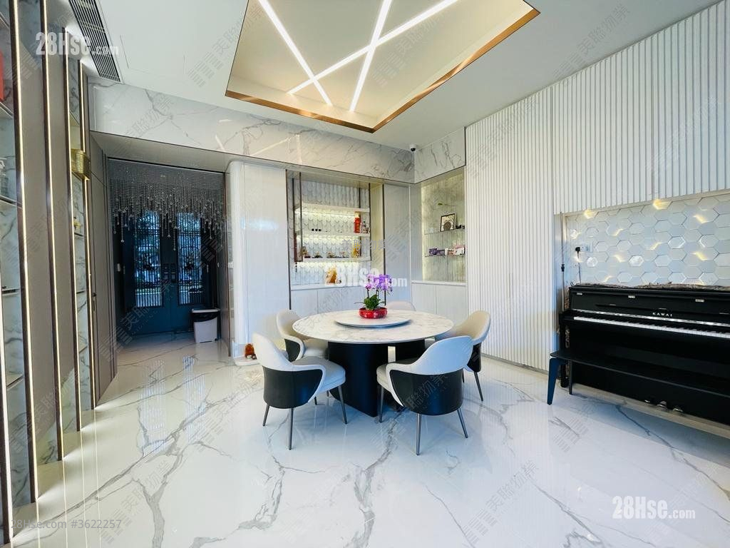 Savannah Sell 4 Bedrooms 1,979 ft² Savannah Sell 4 Bedrooms 1,979 ft²