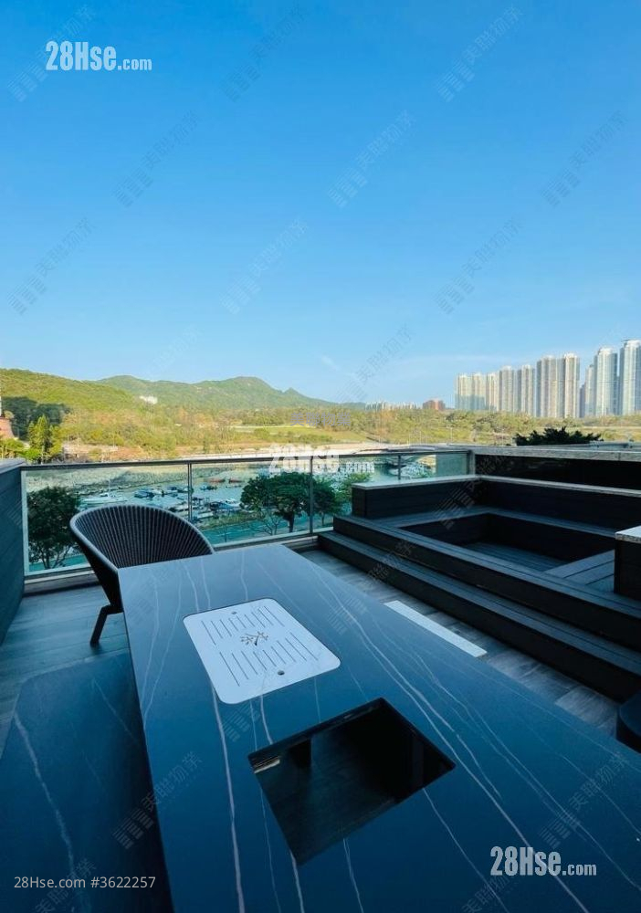 Savannah Sell 4 Bedrooms 1,979 ft² Savannah Sell 4 Bedrooms 1,979 ft²