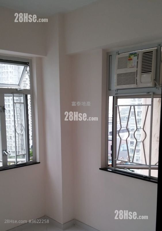 Kwai Fung Building Sell 2 Bedrooms , 1 Bathroom 350 ft² Kwai Fung Building Sell 2 Bedrooms , 1 Bathroom 350 ft²