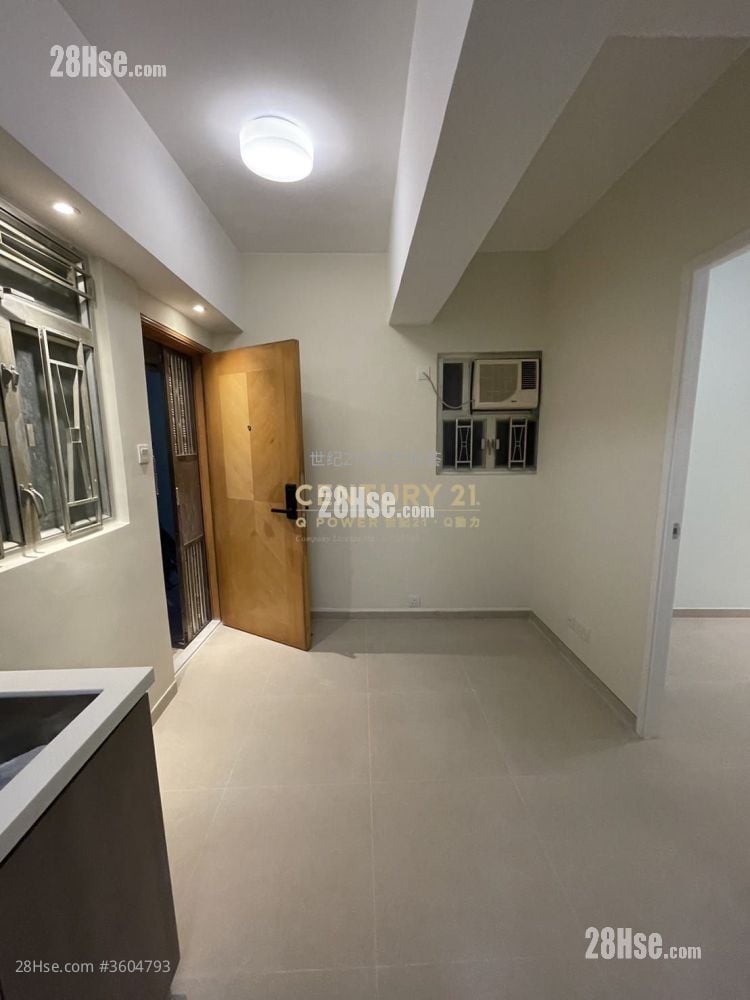 Hung Lee Building Sell 2 Bedrooms , 1 Bathroom 271 ft²