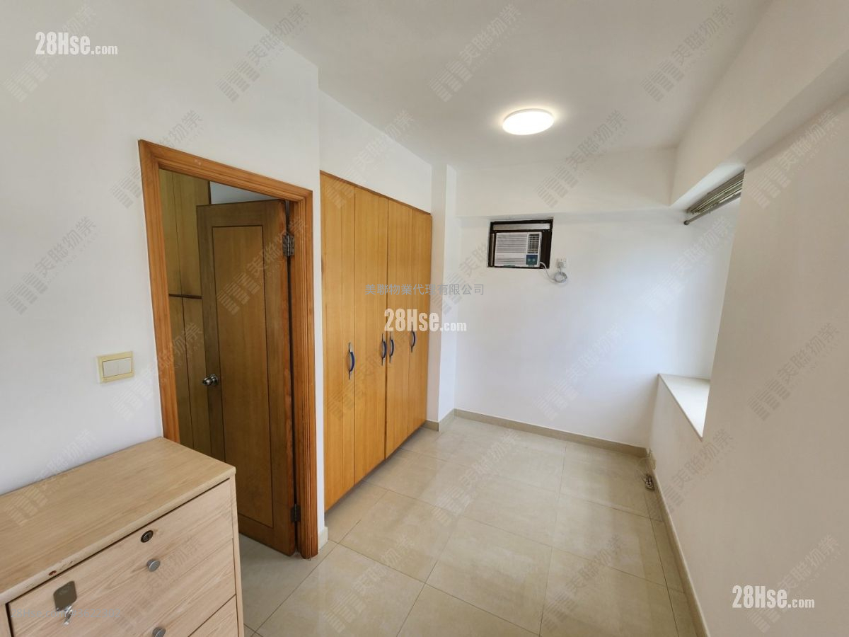 Wai Wah Centre Rental 1 Bedroom , 1 Bathroom 358 ft² Wai Wah Centre Rental 1 Bedroom , 1 Bathroom 358 ft²