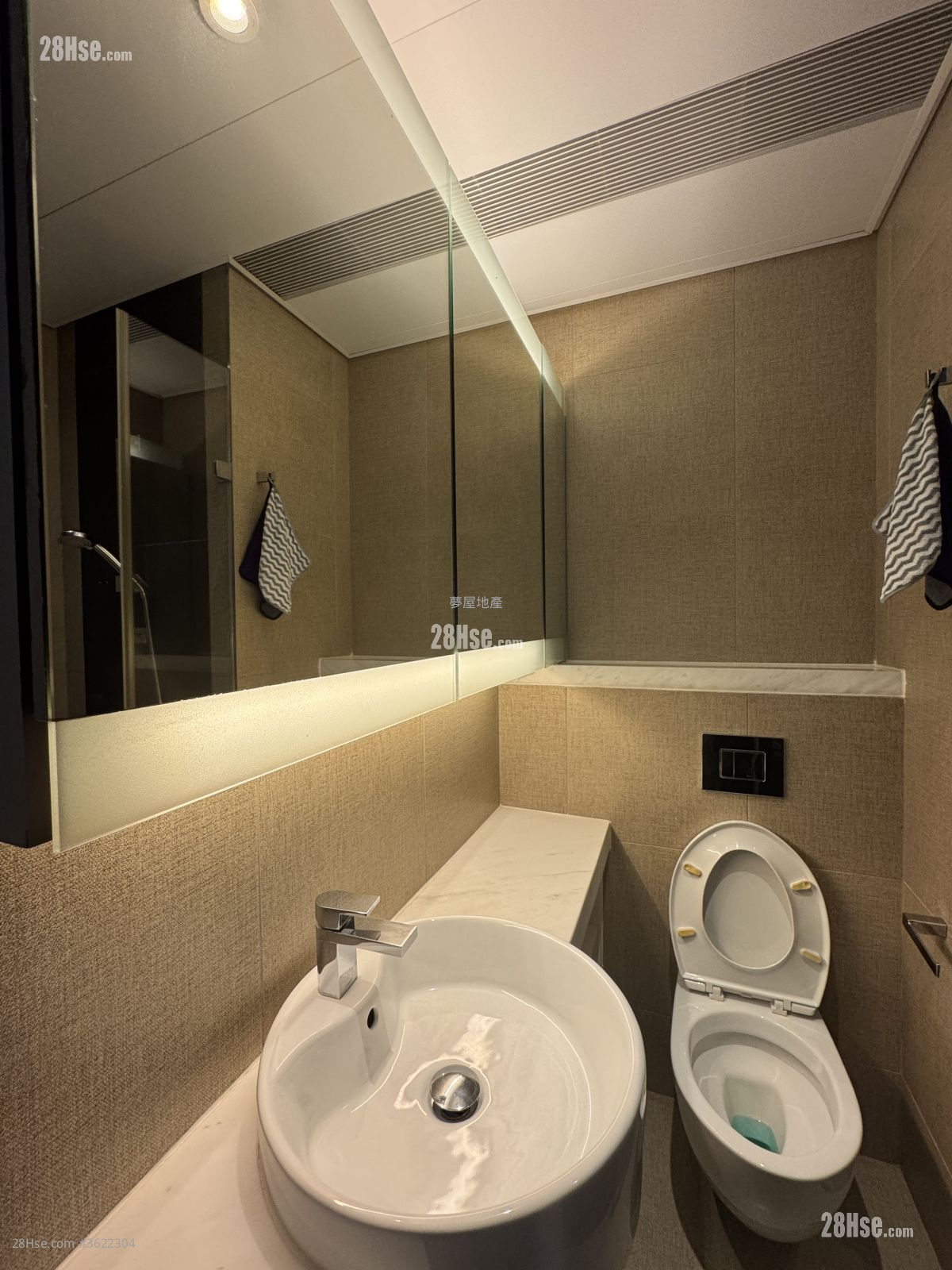 Queen's Cube 租盤 開放式間隔 , 1 浴室 270 平方呎 Queen's Cube 租盤 開放式間隔 , 1 浴室 270 平方呎