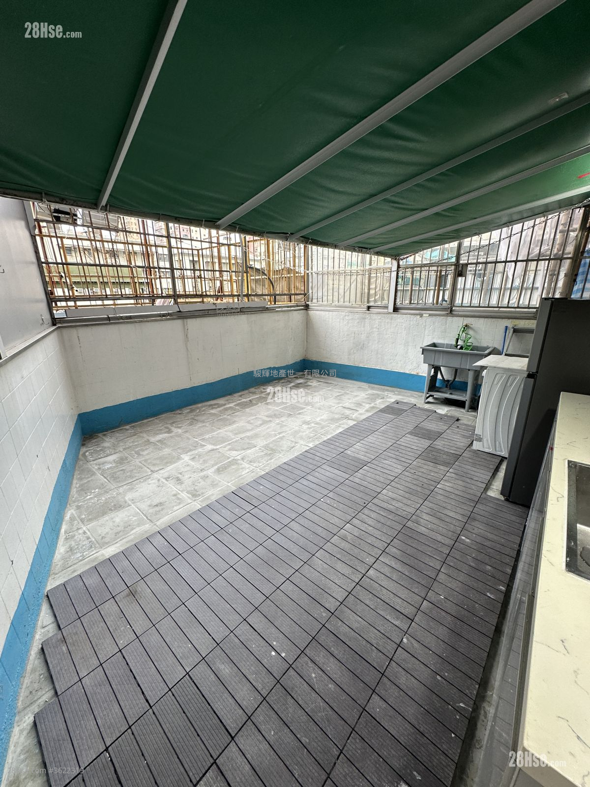 Grammy Centre Rental 2 Bedrooms , 1 Bathroom 364 ft²