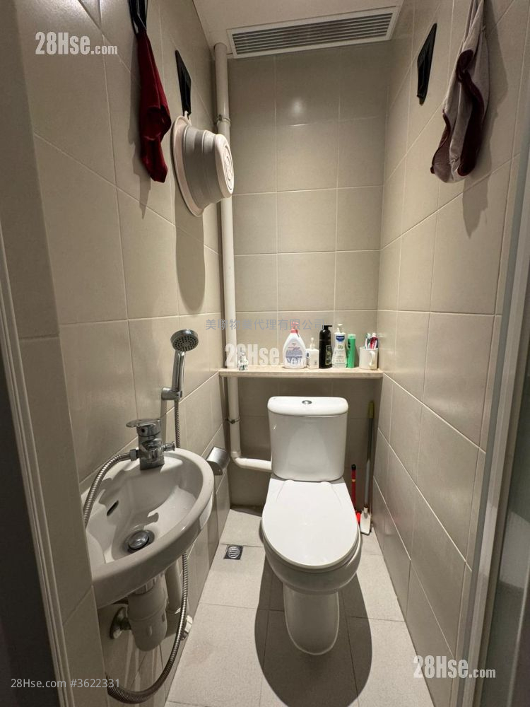 瓏珀山 租盤 3 房 , 1 浴室 974 平方呎 瓏珀山 租盤 3 房 , 1 浴室 974 平方呎