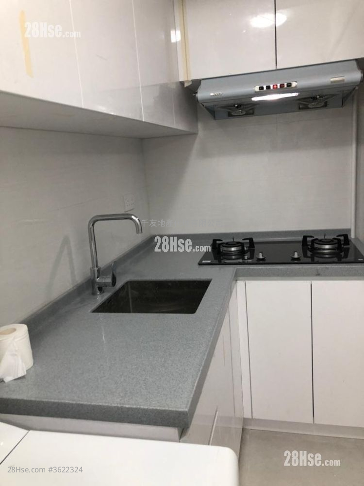 Hilton Plaza Rental 3 Bedrooms , 1 Bathroom 412 ft² Hilton Plaza Rental 3 Bedrooms , 1 Bathroom 412 ft²