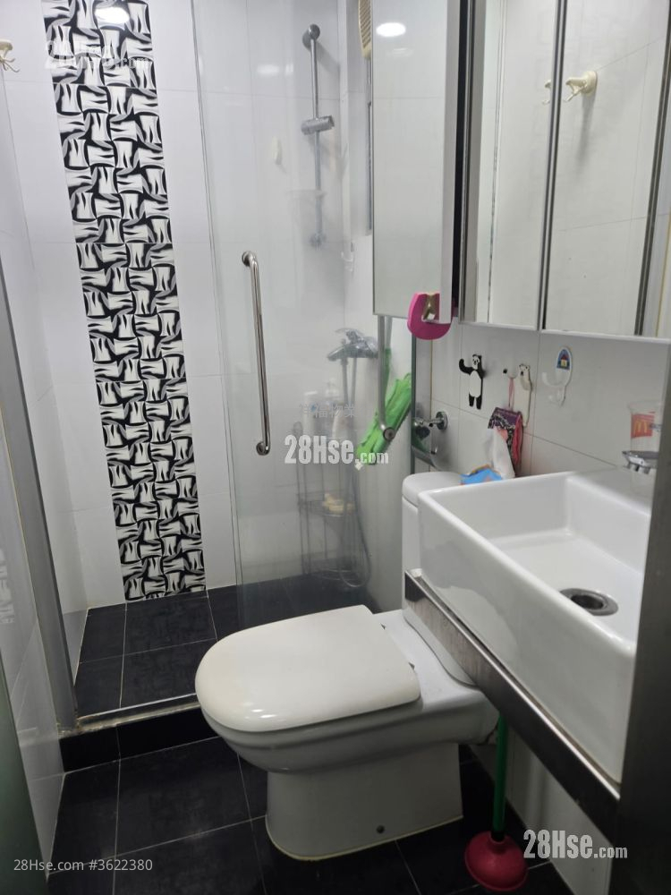 Hong Wah Mansion Rental 2 Bedrooms , 1 Bathroom 325 ft² Hong Wah Mansion Rental 2 Bedrooms , 1 Bathroom 325 ft²