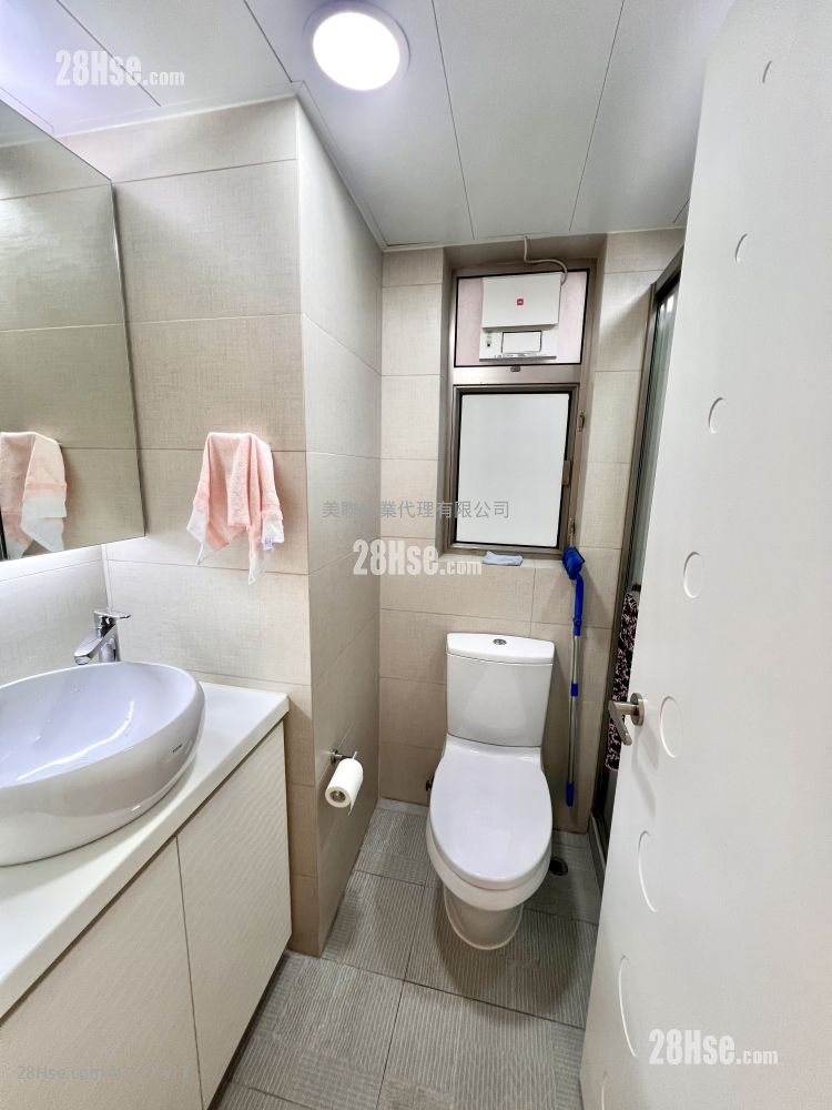 bathroom: Bellagio Sell 3 Bedrooms , 2 Bathrooms 891 ft² bathroom: Bellagio Sell 3 Bedrooms , 2 Bathrooms 891 ft²