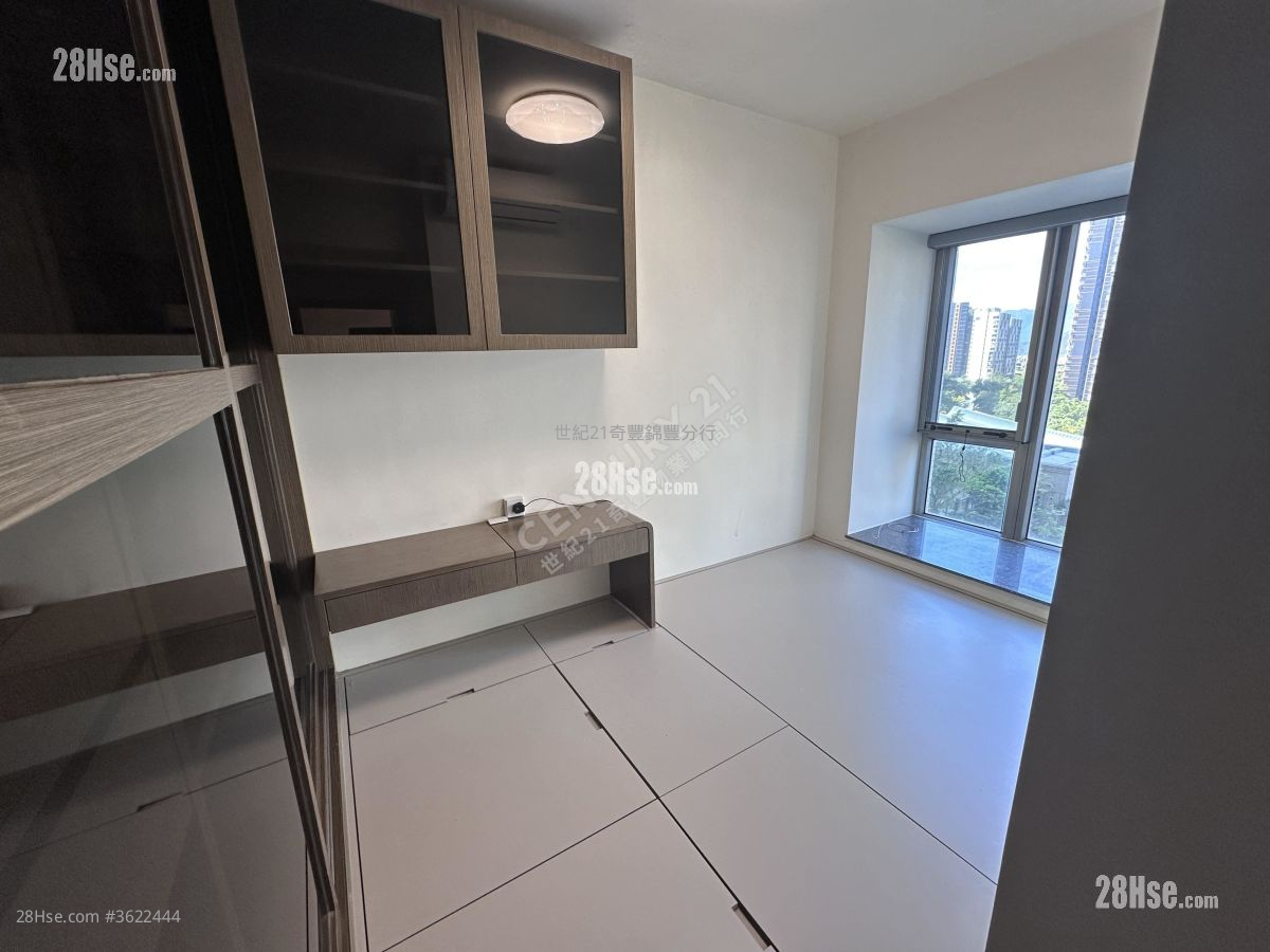 Lake Silver Sell 2 Bedrooms , 1 Bathroom 551 ft² Lake Silver Sell 2 Bedrooms , 1 Bathroom 551 ft²