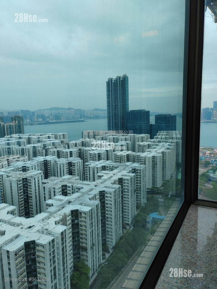Royal Peninsula Sell 2 Bedrooms , 1 Bathroom 567 ft²