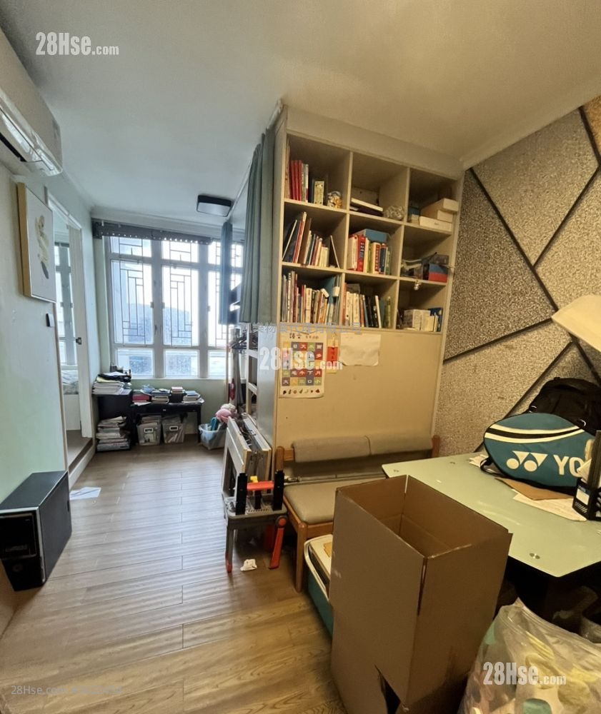 Hoi Lok Court Sell 391 ft²