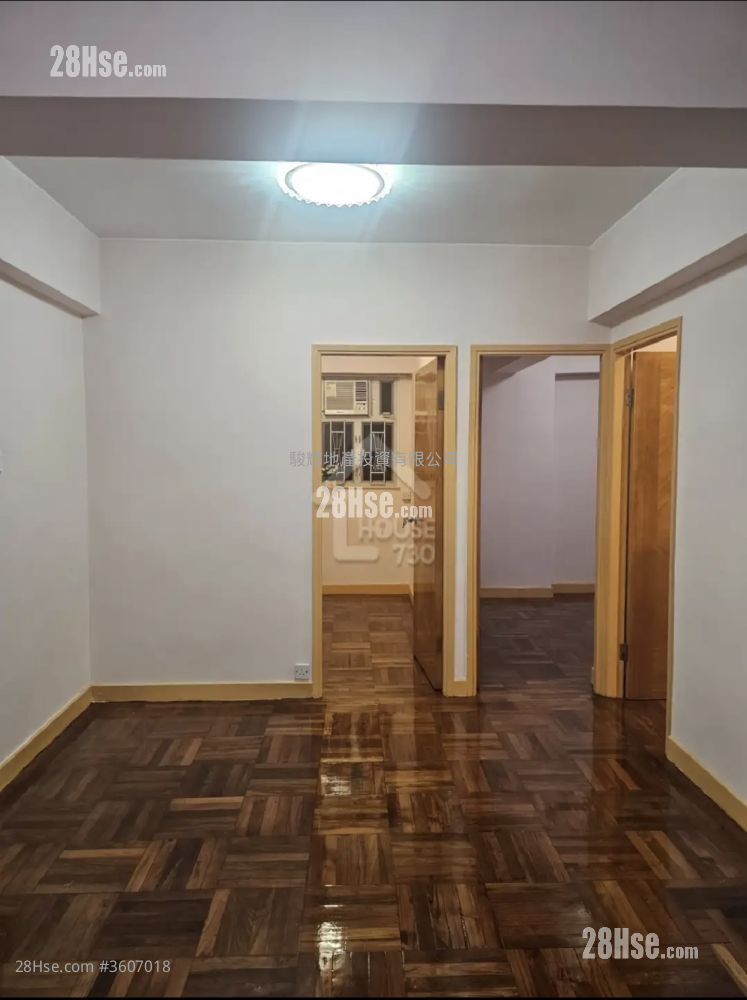 耀昌大廈 租盤 3 房 , 2 浴室 560 平方呎 耀昌大廈 租盤 3 房 , 2 浴室 560 平方呎