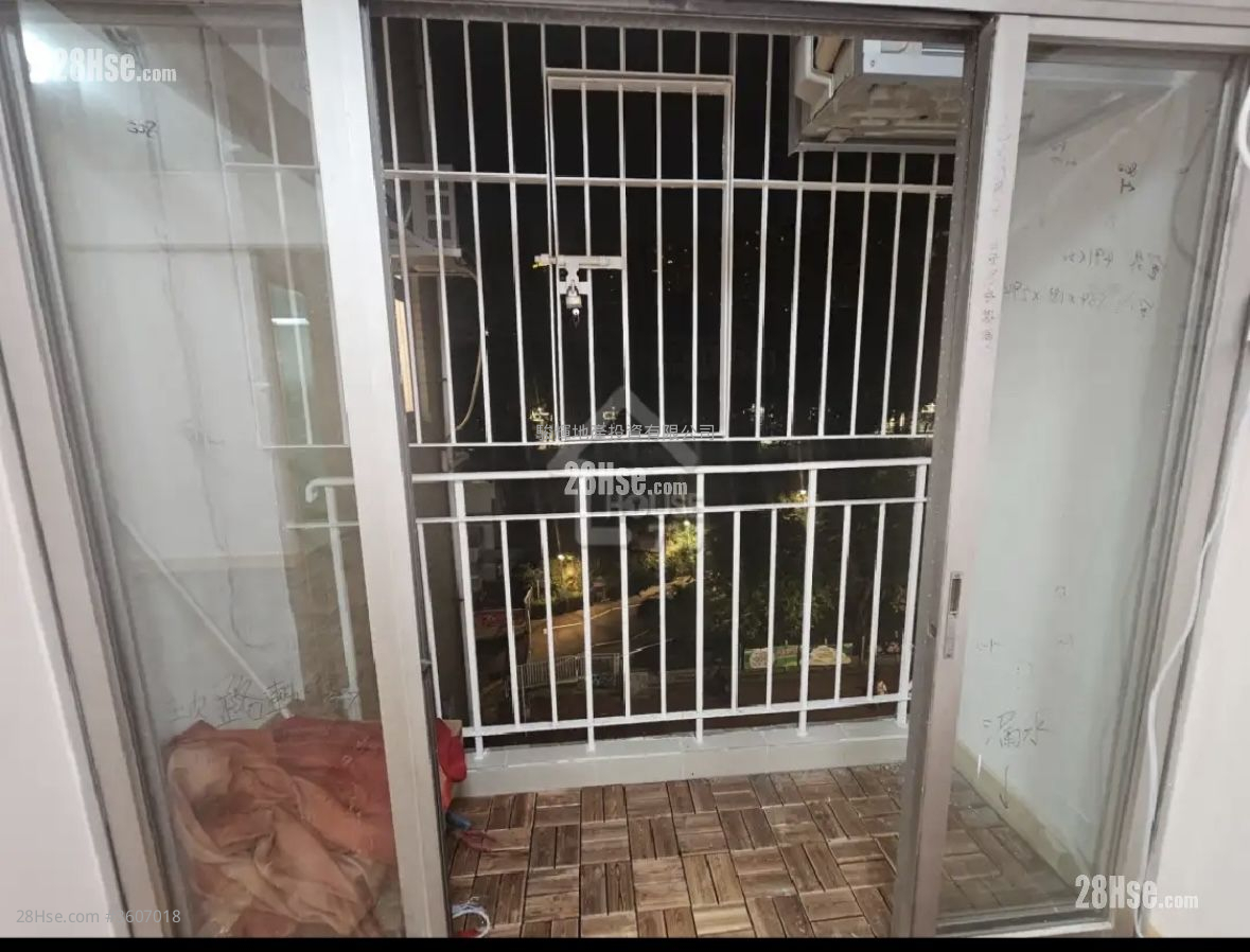 耀昌大廈 租盤 3 房 , 2 浴室 560 平方呎 耀昌大廈 租盤 3 房 , 2 浴室 560 平方呎