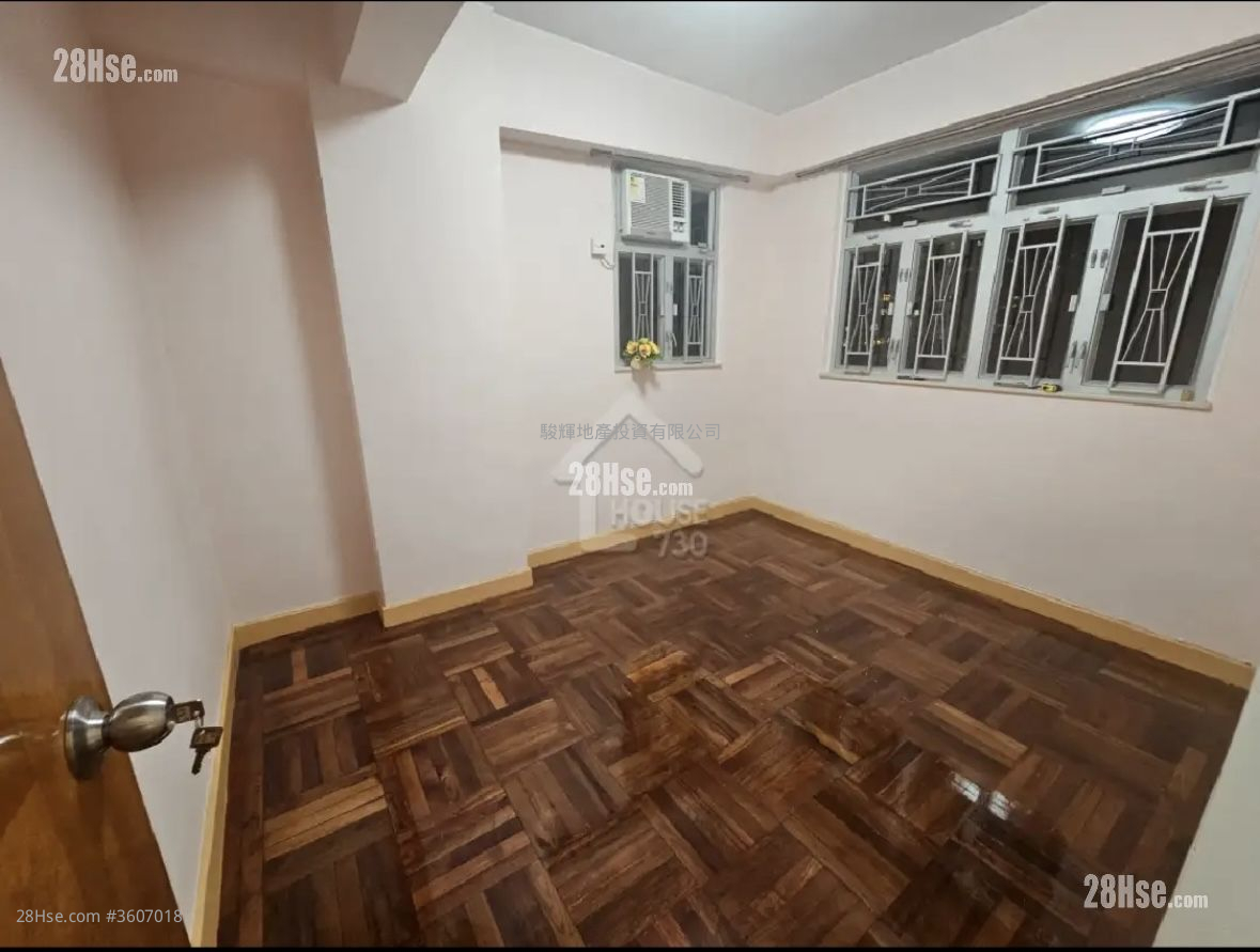 耀昌大廈 租盤 3 房 , 2 浴室 560 平方呎 耀昌大廈 租盤 3 房 , 2 浴室 560 平方呎