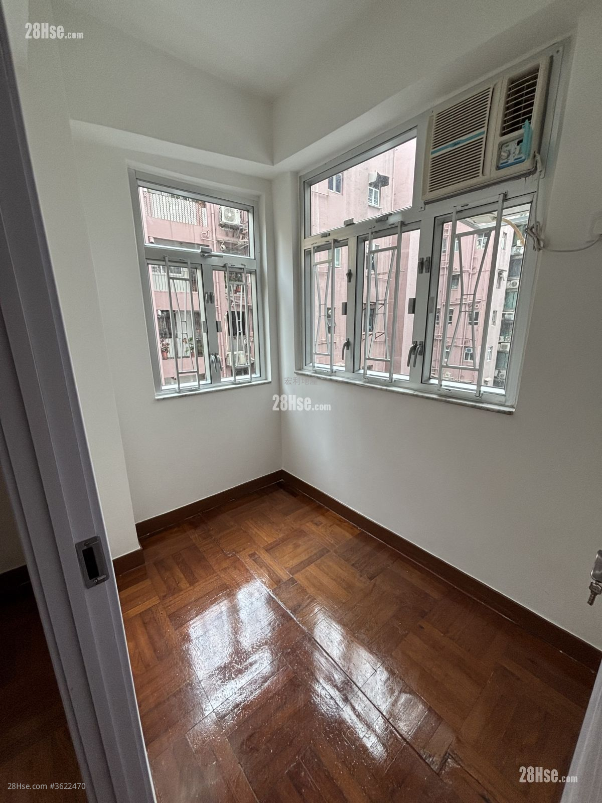 麗英大廈 租盤 443 平方呎 麗英大廈 租盤 443 平方呎