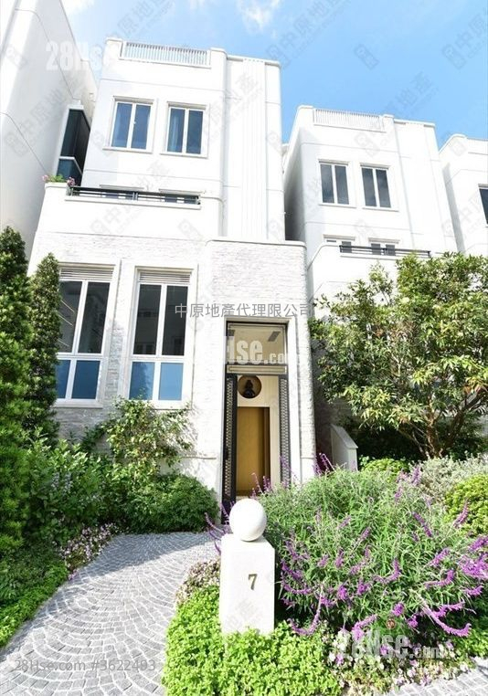 Le Cap Rental 1,810 ft² Le Cap Rental 1,810 ft²