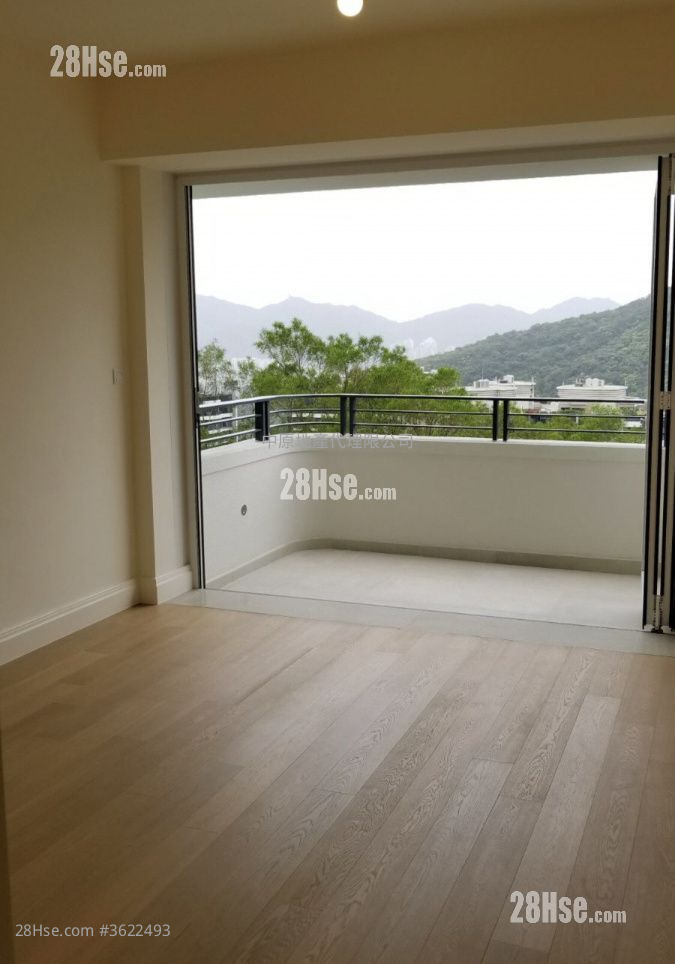 Le Cap Rental 1,810 ft² Le Cap Rental 1,810 ft²