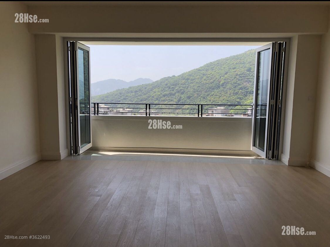 Le Cap Rental 1,810 ft² Le Cap Rental 1,810 ft²