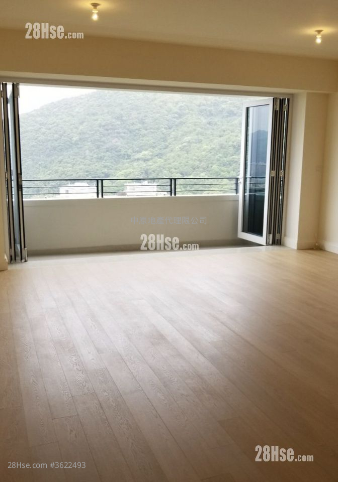 Le Cap Rental 1,810 ft² Le Cap Rental 1,810 ft²