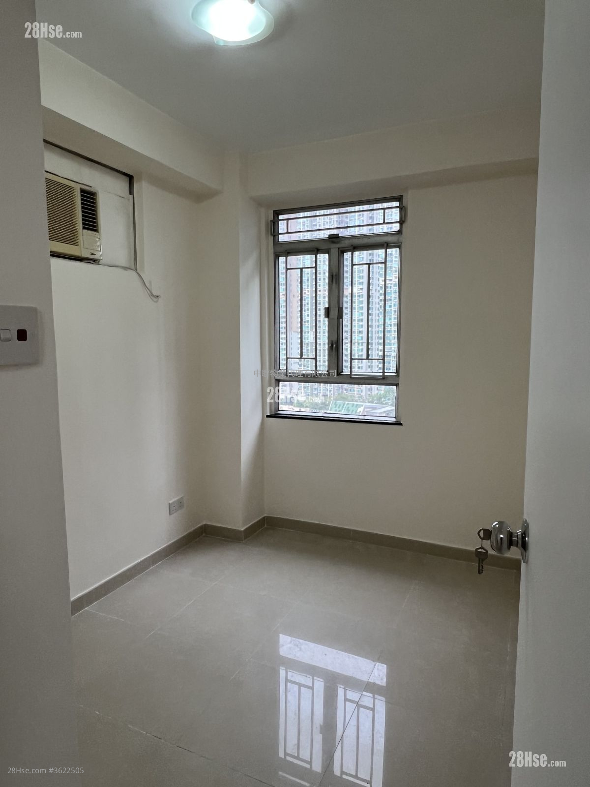 Carado Garden Sell 428 ft² Carado Garden Sell 428 ft²