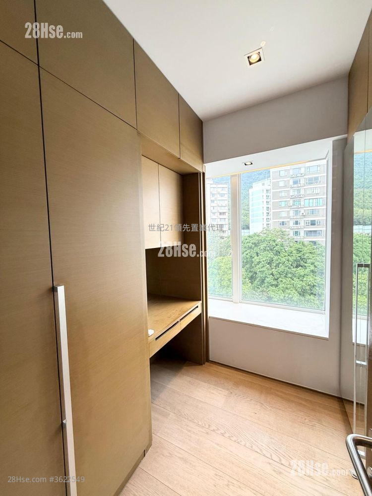 One Beacon Hill Rental 4 Bedrooms , 3 Bathrooms 1,495 ft² One Beacon Hill Rental 4 Bedrooms , 3 Bathrooms 1,495 ft²