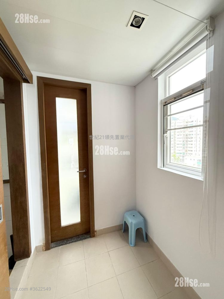 One Beacon Hill Rental 4 Bedrooms , 3 Bathrooms 1,495 ft² One Beacon Hill Rental 4 Bedrooms , 3 Bathrooms 1,495 ft²