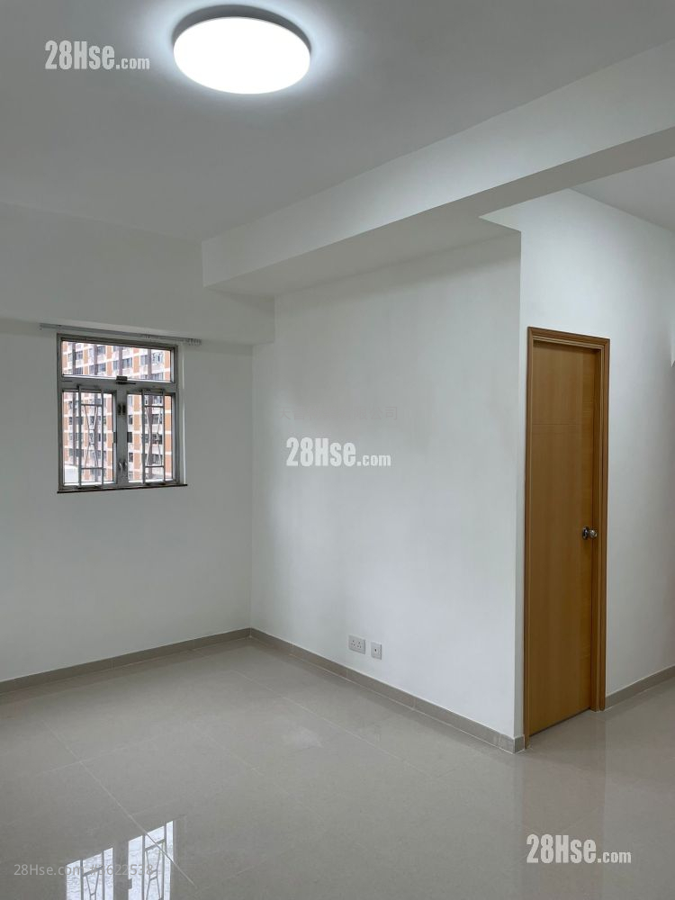 Chung Nam Mansion Sell 3 Bedrooms , 1 Bathroom 503 ft²
