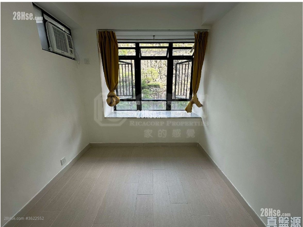 康怡花園 售盤 3 房 , 1 浴室 596 平方呎 康怡花園 售盤 3 房 , 1 浴室 596 平方呎