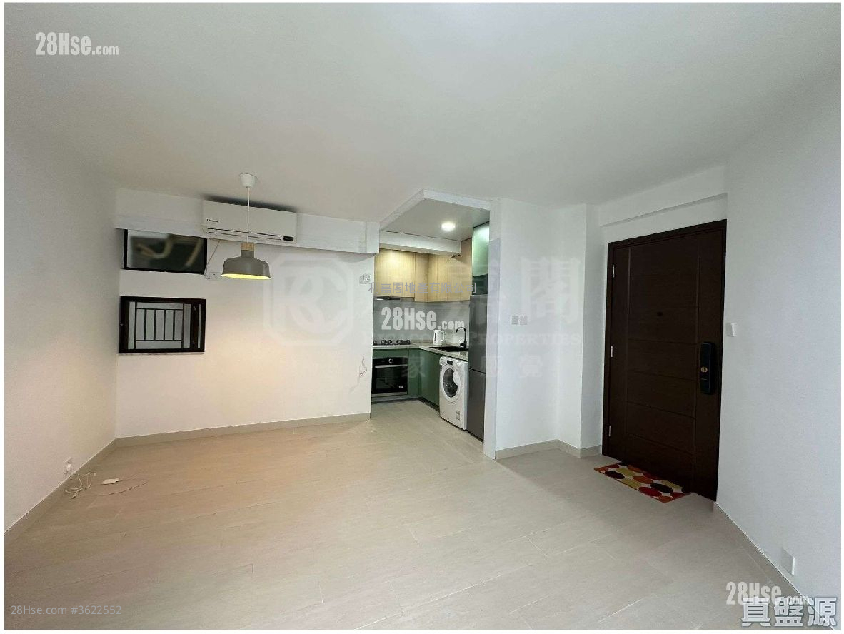 康怡花園 售盤 3 房 , 1 浴室 596 平方呎 康怡花園 售盤 3 房 , 1 浴室 596 平方呎