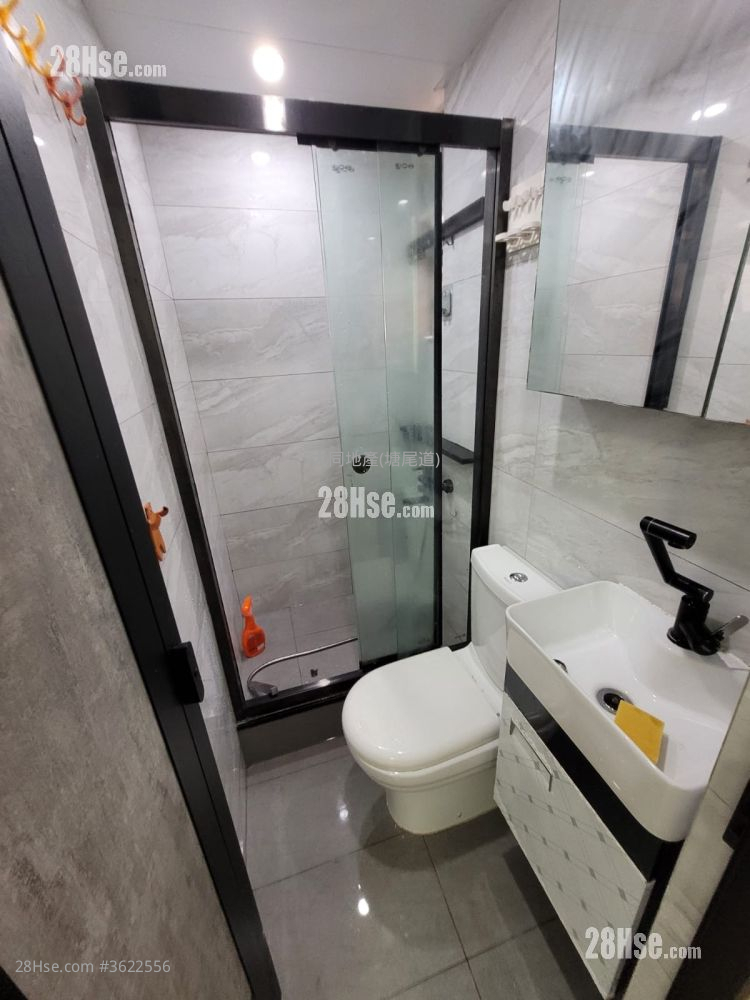 Cosmopolitan Estate Rental 2 Bedrooms 325 ft² Cosmopolitan Estate Rental 2 Bedrooms 325 ft²