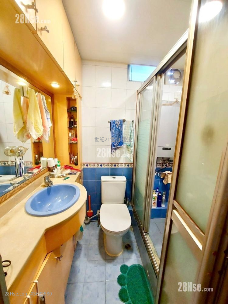 Fung Chuen Court Sell 2 Bedrooms , 1 Bathroom 407 ft² Fung Chuen Court Sell 2 Bedrooms , 1 Bathroom 407 ft²