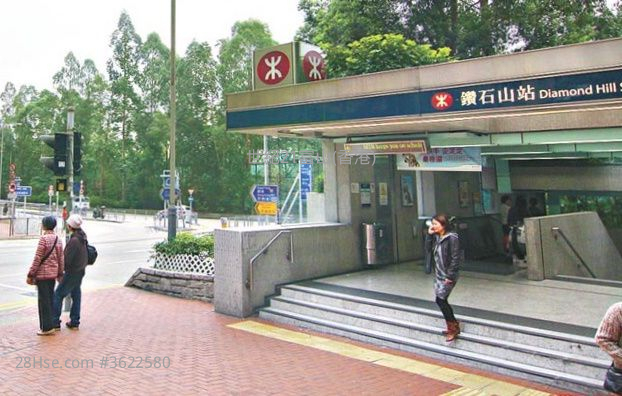 Fung Chuen Court Sell 2 Bedrooms , 1 Bathroom 407 ft² Fung Chuen Court Sell 2 Bedrooms , 1 Bathroom 407 ft²