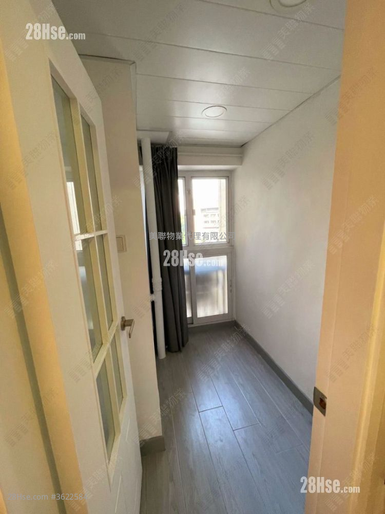 Mei Foo Sun Chuen Rental 2 Bedrooms , 2 Bathrooms 716 ft² Mei Foo Sun Chuen Rental 2 Bedrooms , 2 Bathrooms 716 ft²