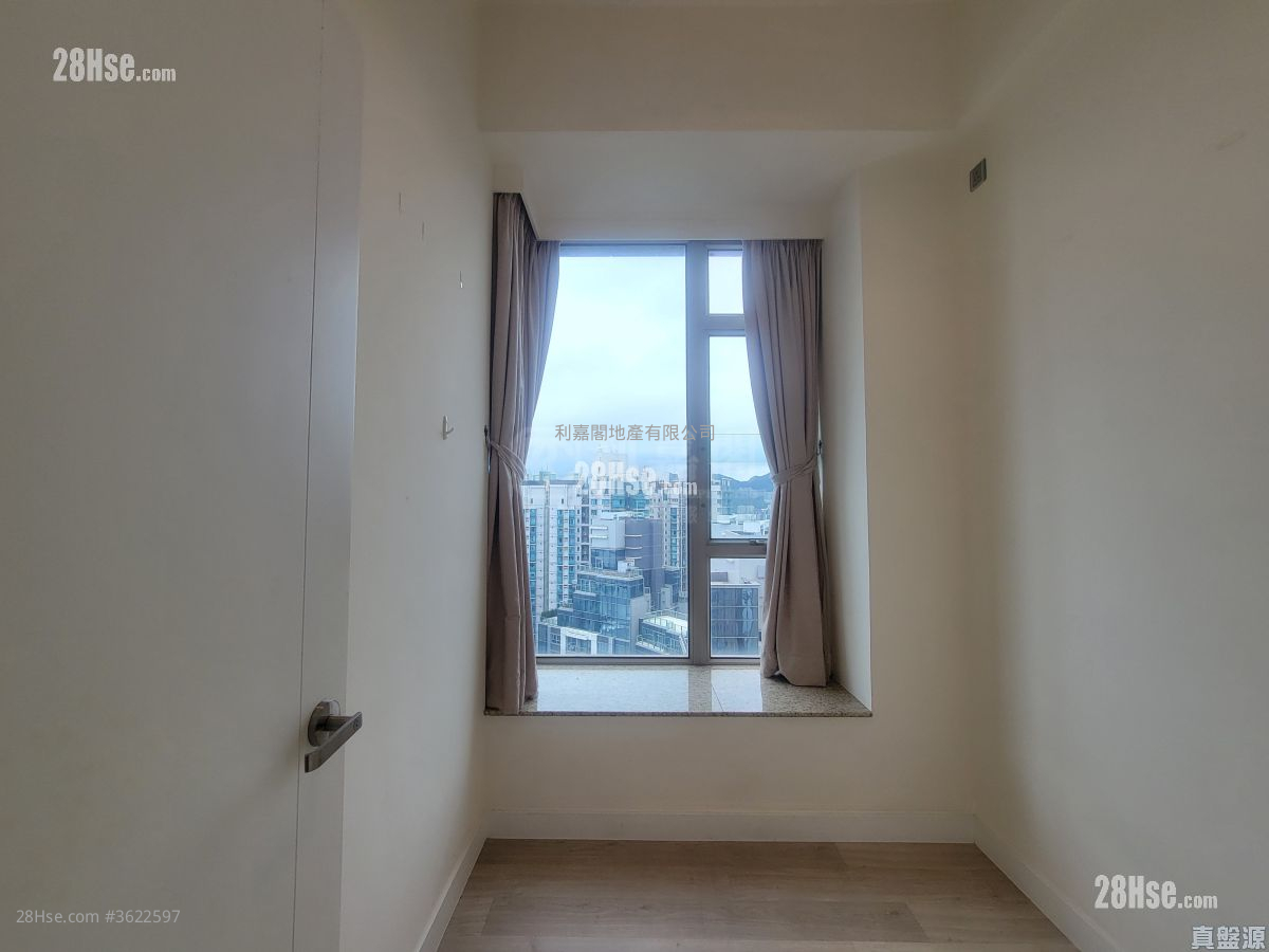 一號銀海 售盤 3 房 665 平方呎 一號銀海 售盤 3 房 665 平方呎