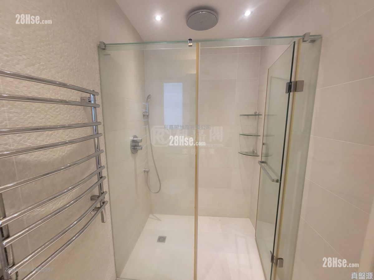 一號銀海 售盤 3 房 665 平方呎 一號銀海 售盤 3 房 665 平方呎