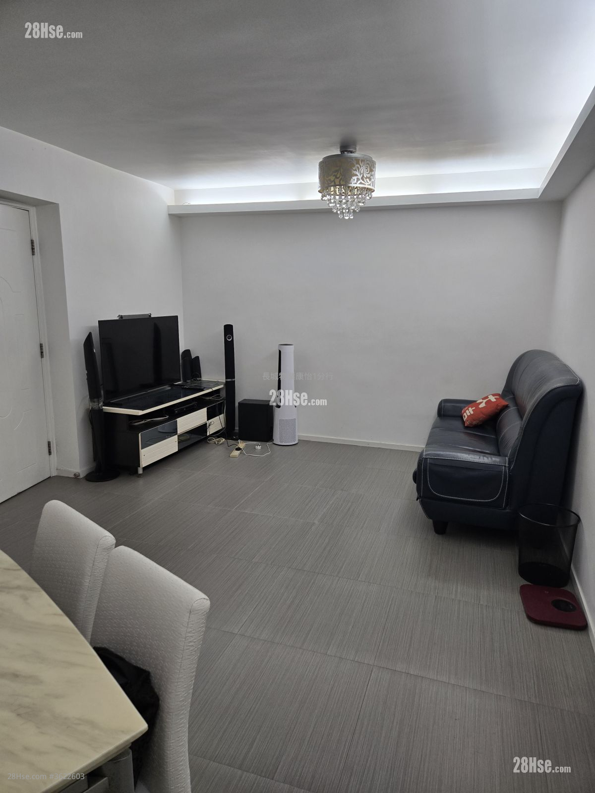 Kornhill Garden Rental 3 Bedrooms , 1 Bathroom 592 ft² Kornhill Garden Rental 3 Bedrooms , 1 Bathroom 592 ft²