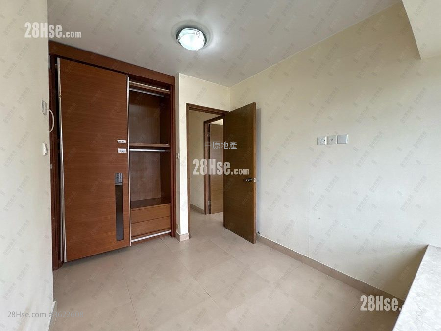 Kingswood Villas Sell 3 Bedrooms 551 ft² Kingswood Villas Sell 3 Bedrooms 551 ft²