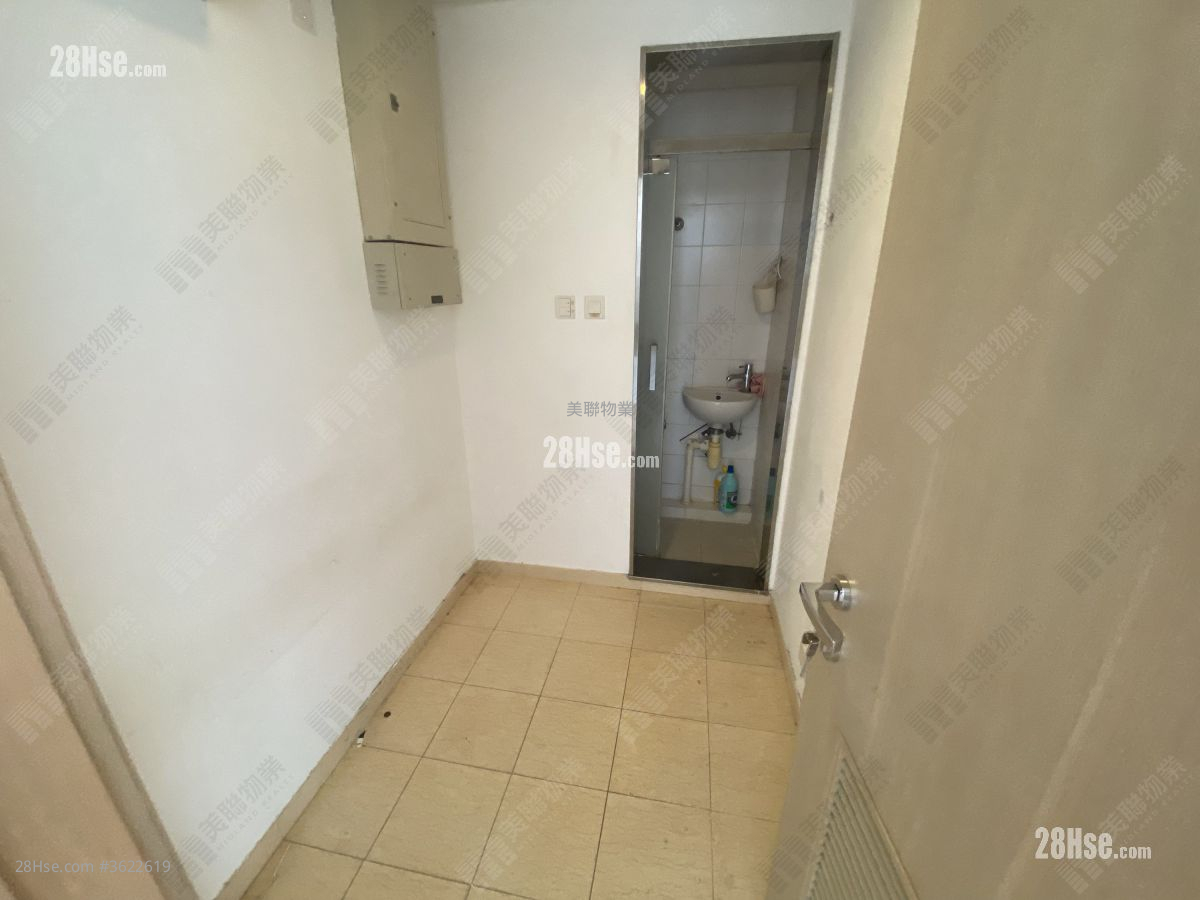 The Cullinan Rental 3 Bedrooms , 2 Bathrooms 1,008 ft² The Cullinan Rental 3 Bedrooms , 2 Bathrooms 1,008 ft²