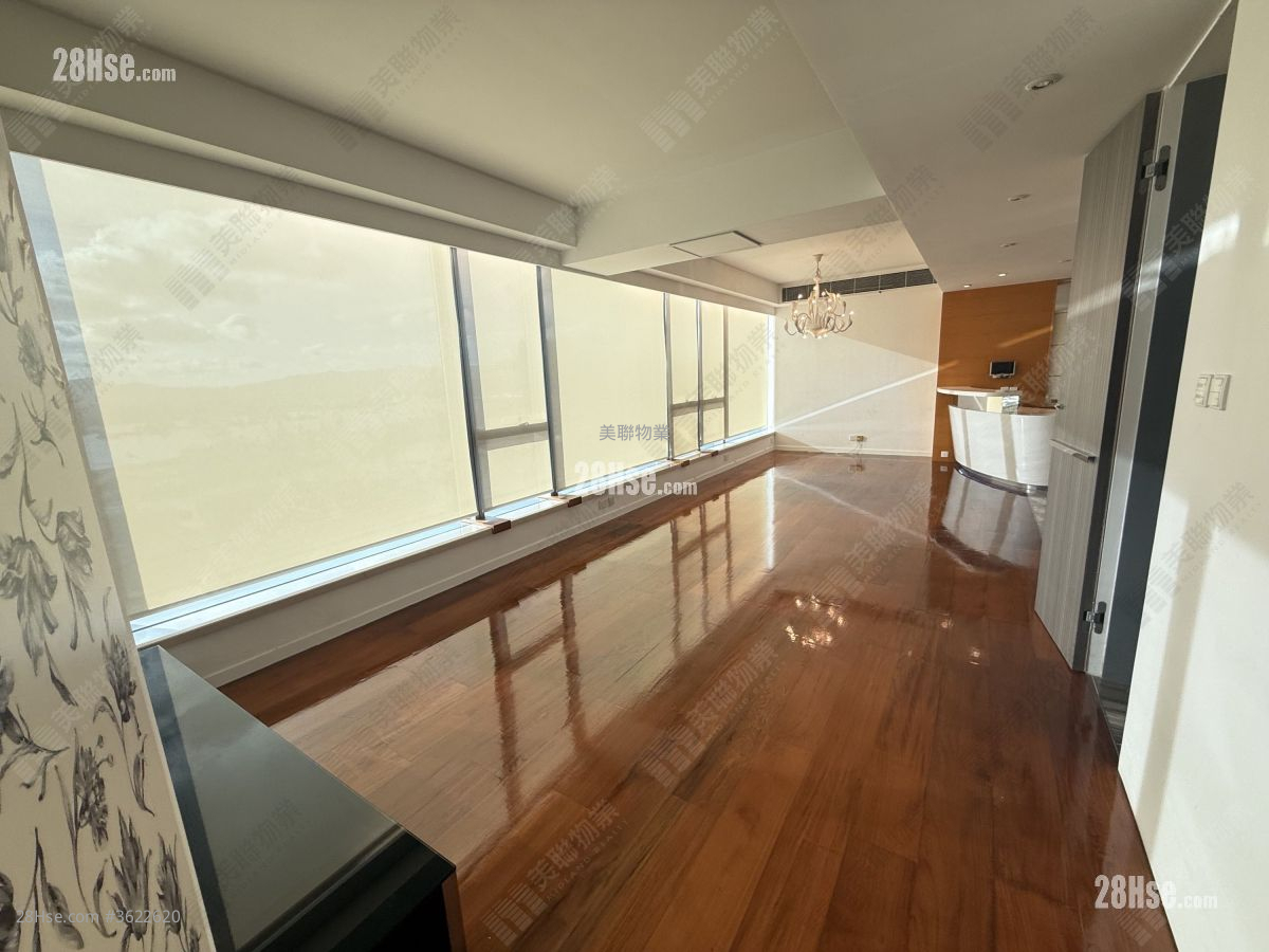 The Cullinan Rental 4 Bedrooms 1,262 ft² The Cullinan Rental 4 Bedrooms 1,262 ft²