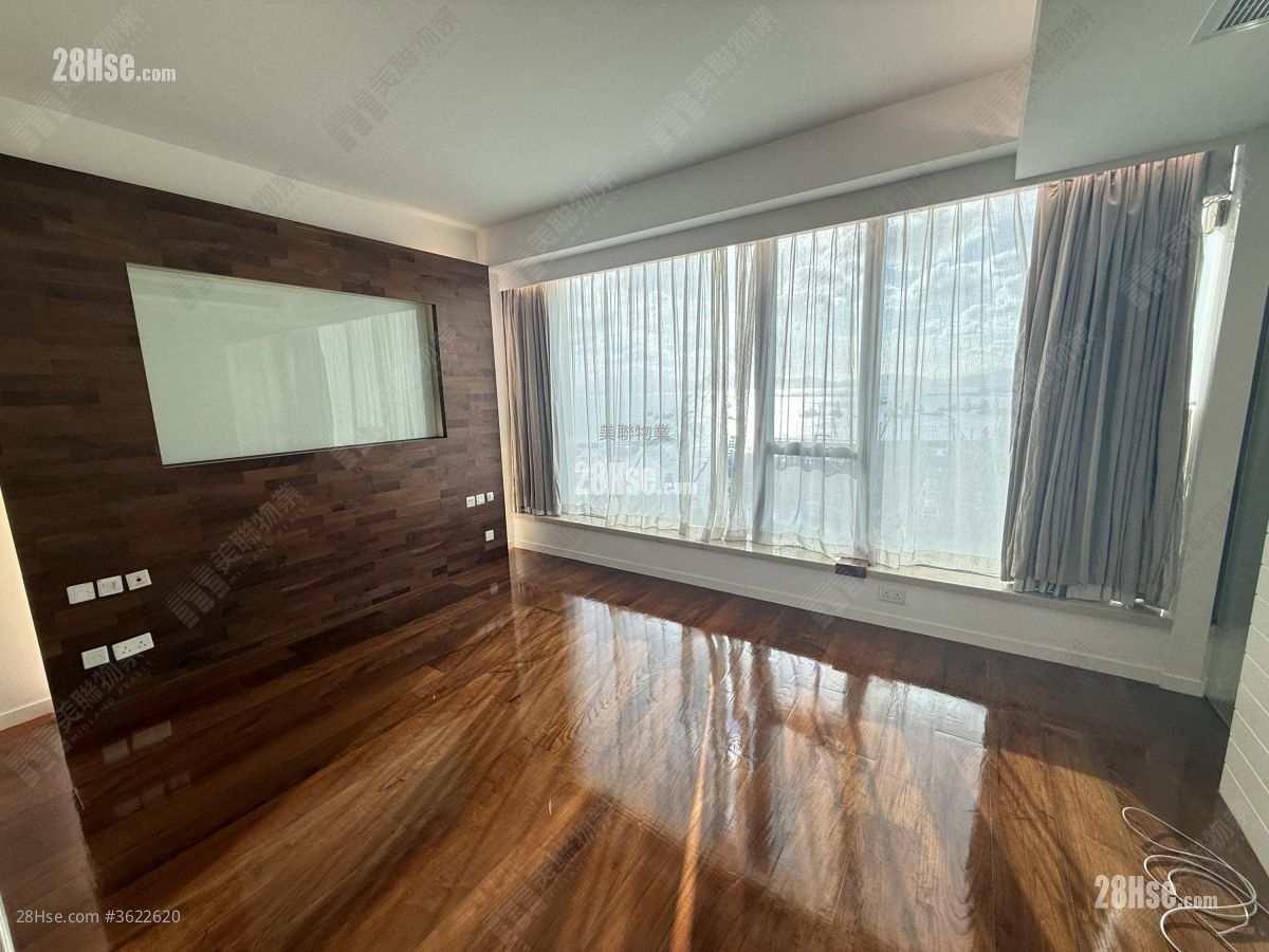 The Cullinan Rental 4 Bedrooms 1,262 ft² The Cullinan Rental 4 Bedrooms 1,262 ft²