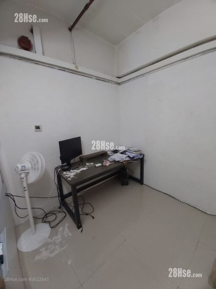 永健工業大廈 租盤 3 房 , 1 廁所 永健工業大廈 租盤 3 房 , 1 廁所