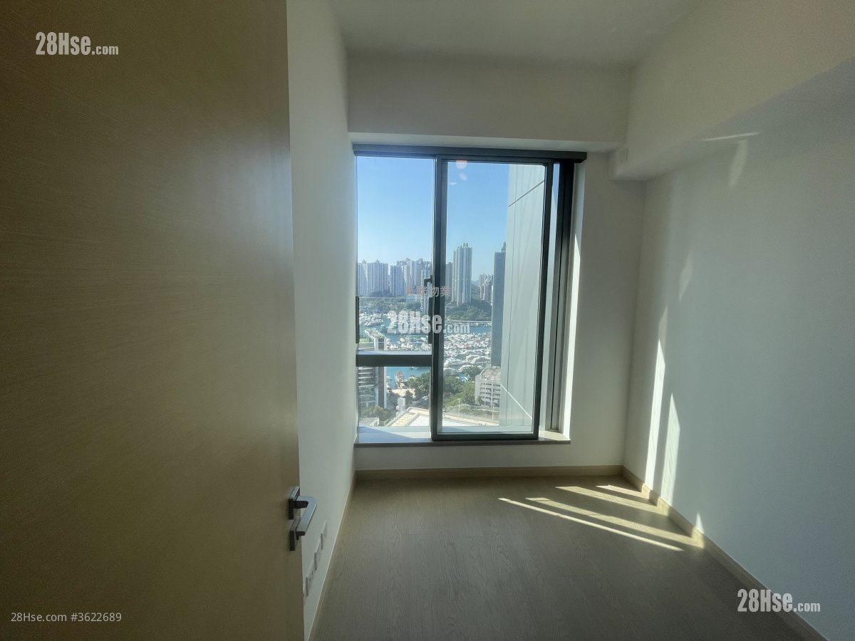 The Southside Rental 4 Bedrooms , 2 Bathrooms 1,299 ft² The Southside Rental 4 Bedrooms , 2 Bathrooms 1,299 ft²