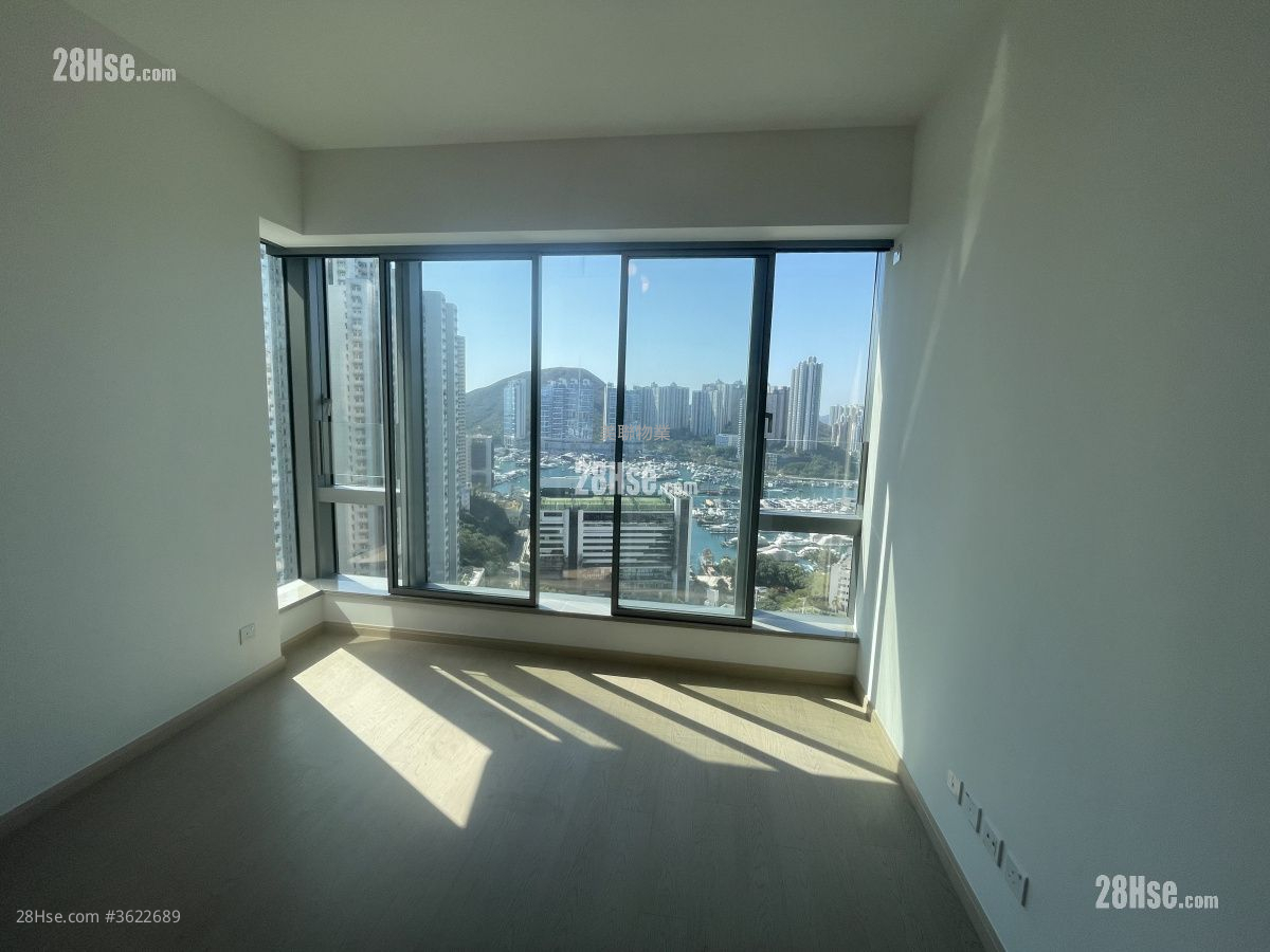 The Southside Rental 4 Bedrooms , 2 Bathrooms 1,299 ft² The Southside Rental 4 Bedrooms , 2 Bathrooms 1,299 ft²