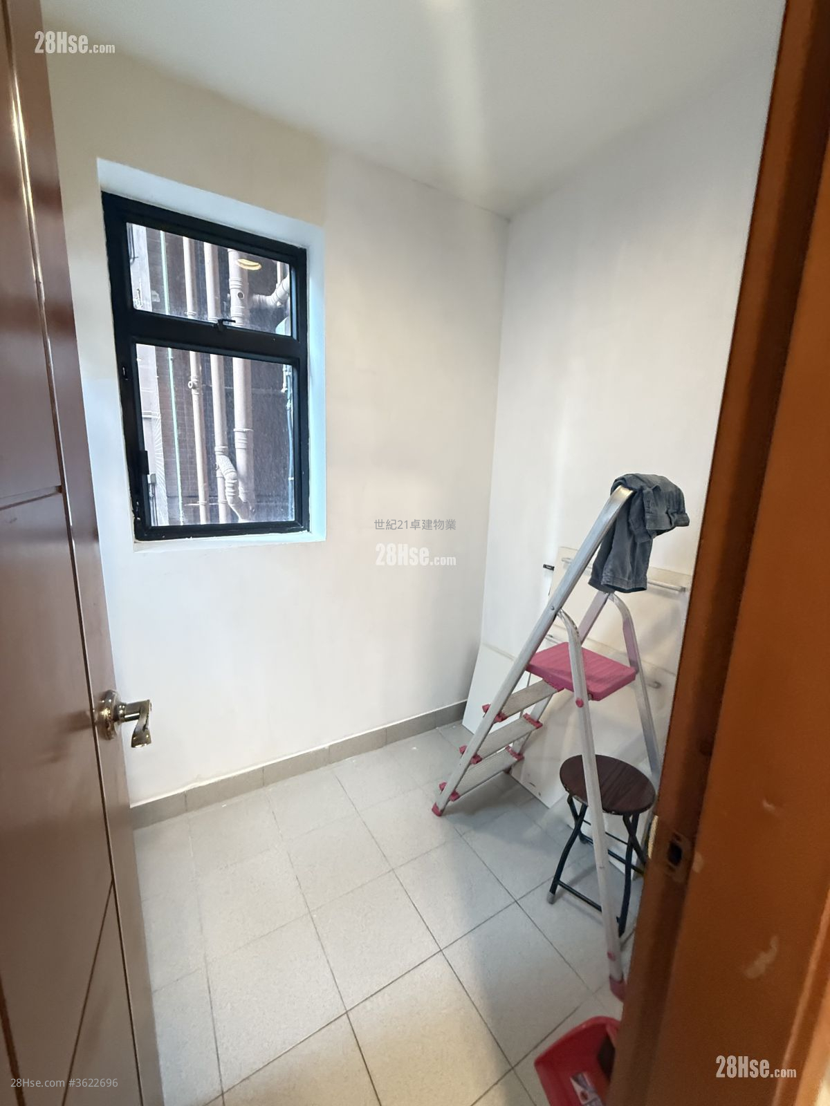 The Arch Rental 3 Bedrooms , 2 Bathrooms 841 ft² The Arch Rental 3 Bedrooms , 2 Bathrooms 841 ft²