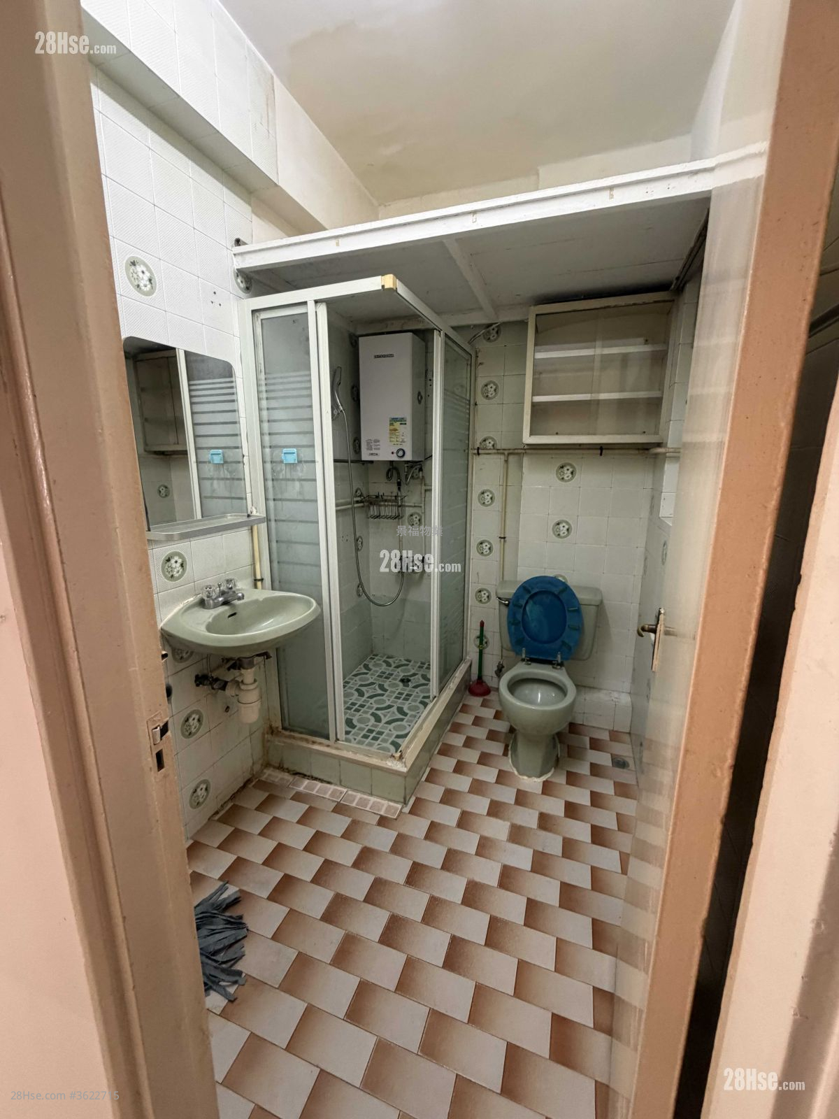 Lok Kwan House Sell 2 Bedrooms , 1 Bathroom 412 ft² Lok Kwan House Sell 2 Bedrooms , 1 Bathroom 412 ft²