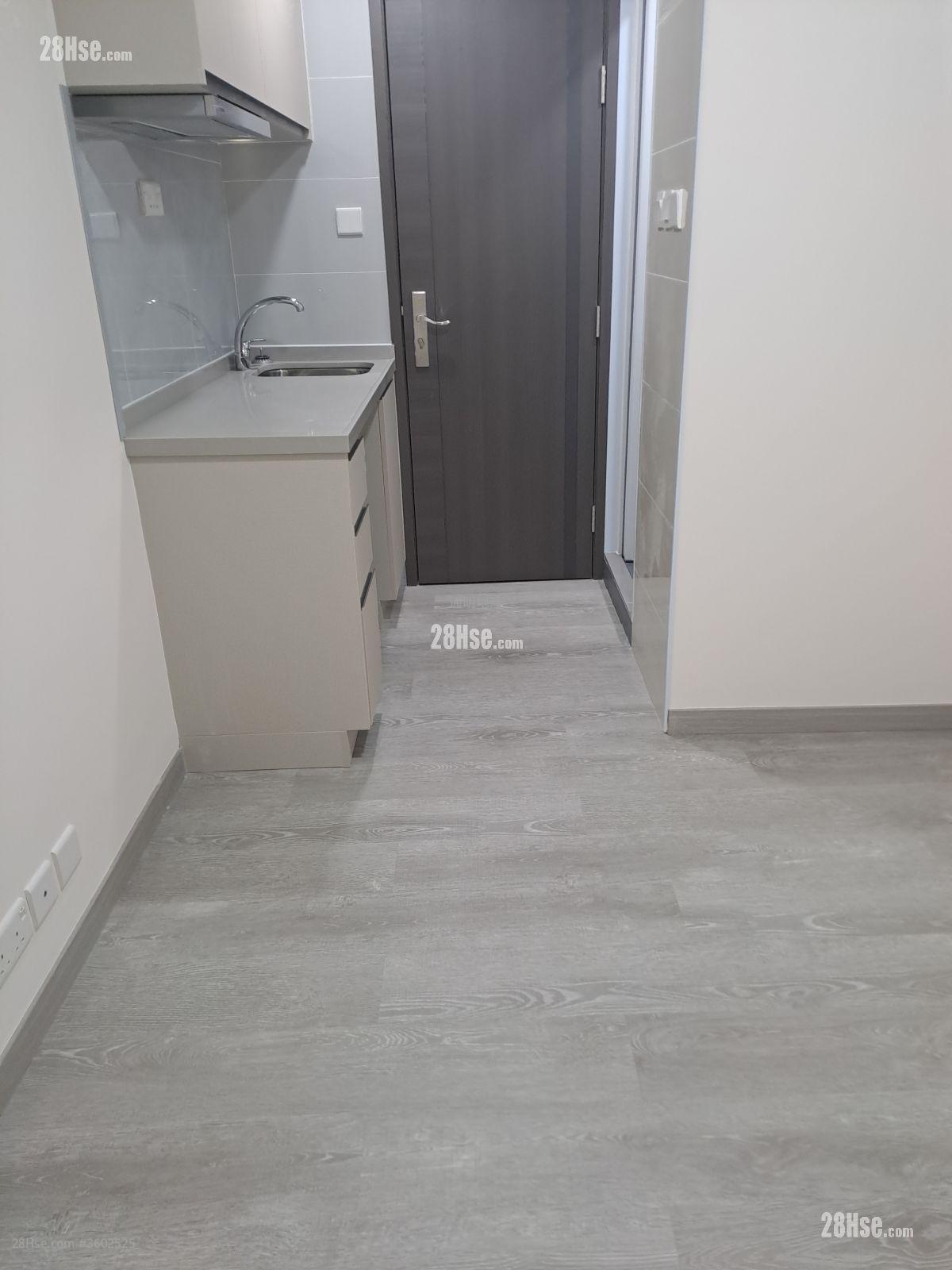 Tai Wah Building Rental Studio , 1 Bathroom 150 ft²