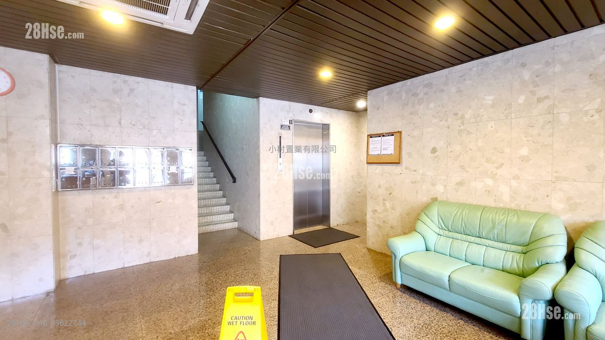 大廈入口: 利恆閣 租盤 2 房 , 1 浴室 558 平方呎 大廈入口: 利恆閣 租盤 2 房 , 1 浴室 558 平方呎