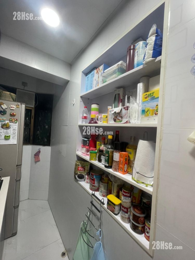 Golden Court Rental 2 Bedrooms 274 ft² Golden Court Rental 2 Bedrooms 274 ft²