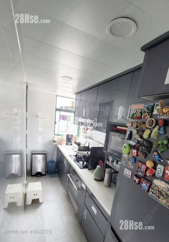 Hillville Terrace Sell 3 Bedrooms , 2 Bathrooms 674 ft² Hillville Terrace Sell 3 Bedrooms , 2 Bathrooms 674 ft²