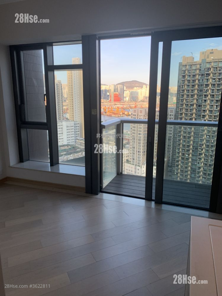 Axis Rental Studio 212 ft² Axis Rental Studio 212 ft²